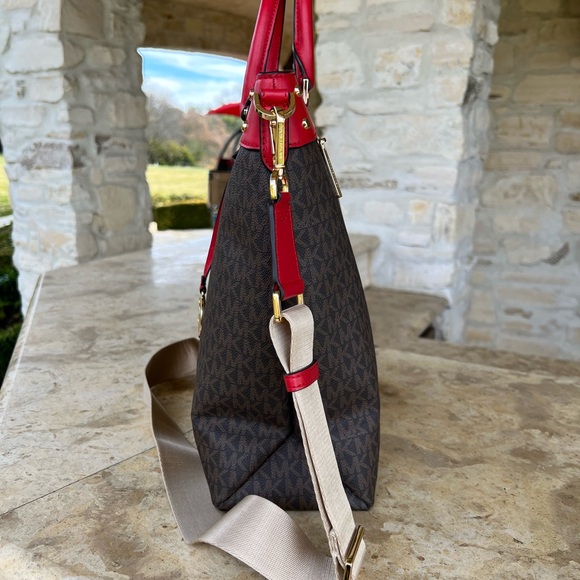 Michael Kors Travel Large NS tote& large continental wallet - Picture 3 of 13